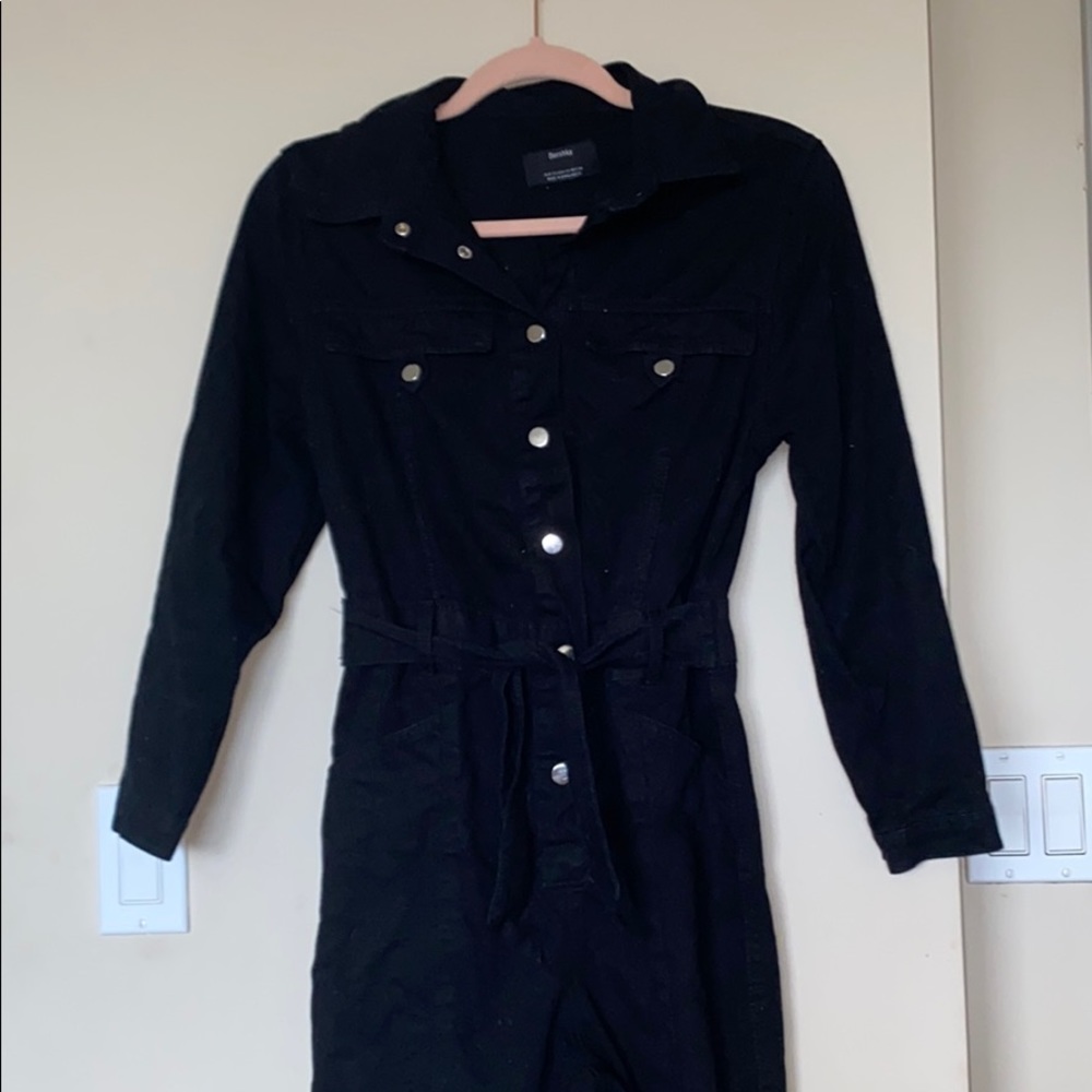 Cute jumpsuit. Stretchy.